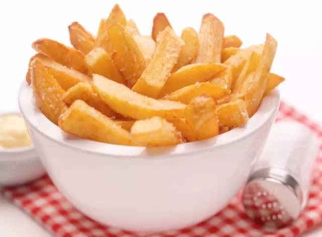 刘琳琳吃瓜马铃薯,刘琳琳与马铃薯的甜蜜瓜界邂逅