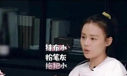 吃瓜直播妈妈敲门,妈妈意外闯入，直播内容引发热议