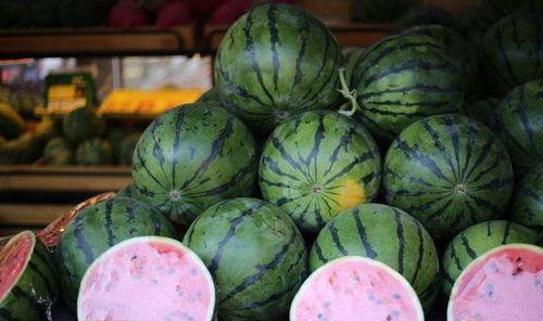 各网友在线吃瓜,网友在线吃瓜，揭秘娱乐圈幕后故事