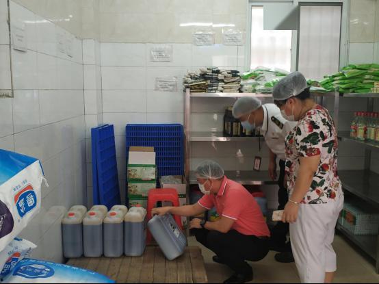 雄县学校吃瓜,揭秘校园里的“甜蜜”风波