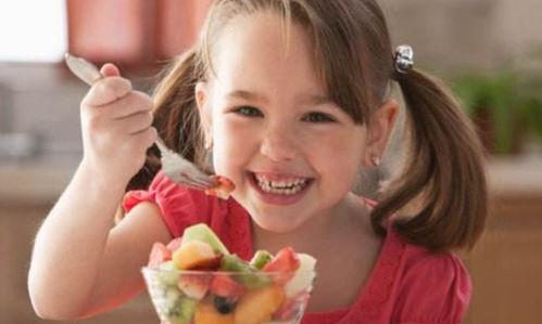 吃麻瓜的宝宝视频,萌娃美食瞬间回顾