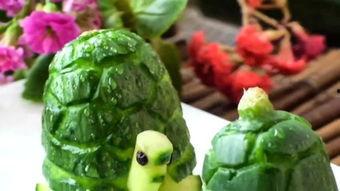 小乌龟吃瓜图片高清,高清画面展现夏日悠闲时光