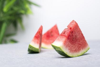 梦见吃大红瓜,揭秘梦中大红瓜的神秘寓意